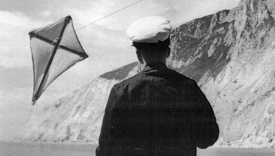 Beachy Head 1955 Kite Fishing crop.jpg